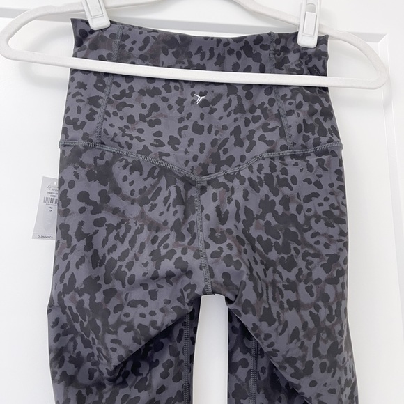 NWT Old Navy workout leggings - Picture 2 of 5